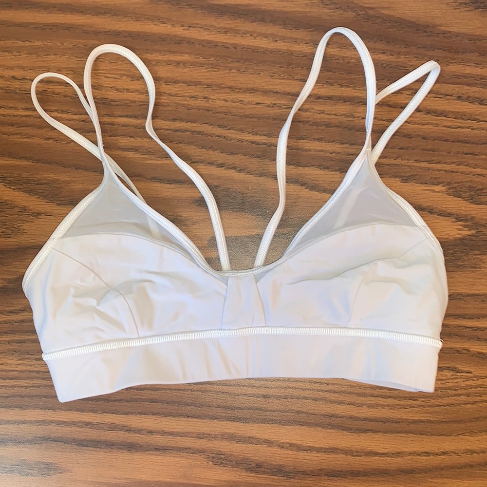 Light Gray Lululemon sports bra size 4